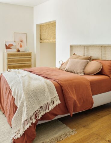 Nikos Bett 200 x 160 cm beige
