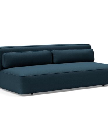 blaues Klappsofa mit Kissen