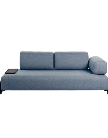blaues Polster Sofa mit Tablett links